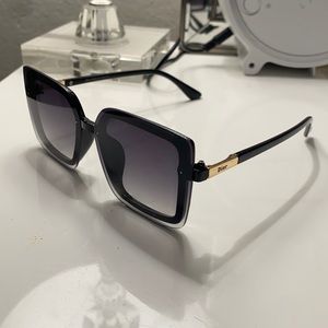 Dior Sunglasses with box